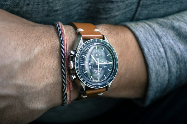 CartDost Carbon Fiber Dial Tachymeter Racing Watch - Red Accent